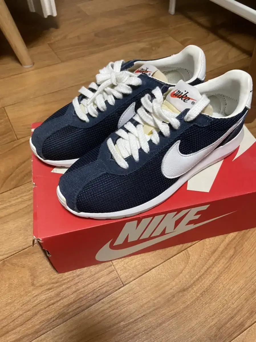 NIKE W ROSHE LD-1000 qs 남흰 220 나이키 로쉐런